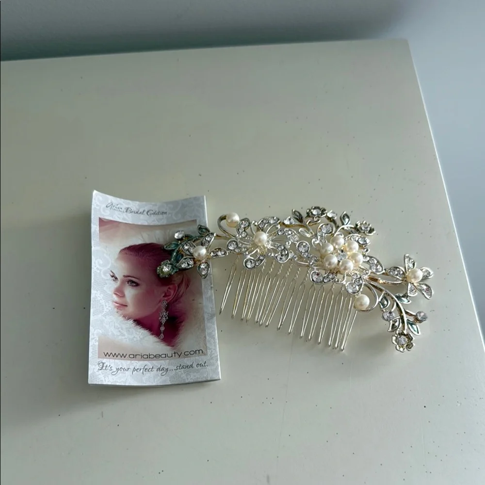 Elegant Silver and Pearl Hair Barrette Hair Clip & Comb - Picture 2 of 7